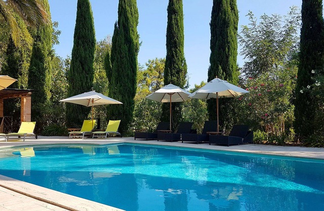 Villa Marae in Tuscany - luxury villa with a heated pool and tennis court