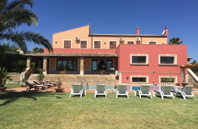 Villa Maremonti luxury villa with swimming pool