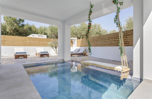 Villa 'Maria' with Sea View, Wi-Fi and Air Conditioning