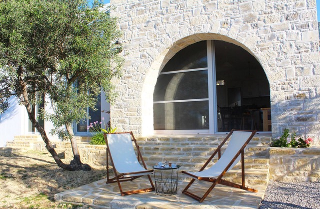 Villa Marikami, an amazing new stone built house in Kamilari