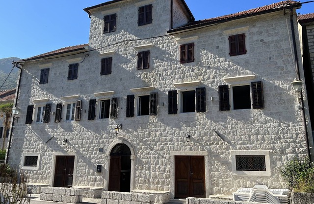 Villa Mariner