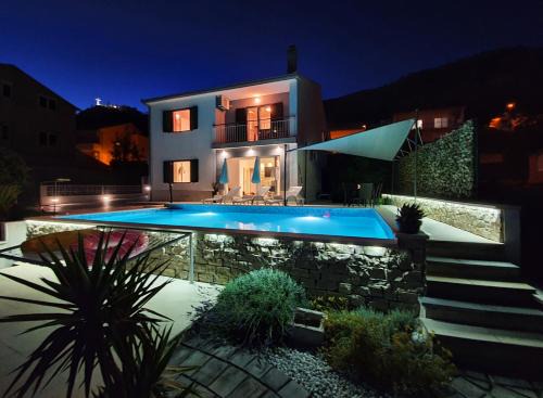 Villa Matković with private pool - Kučine, Split