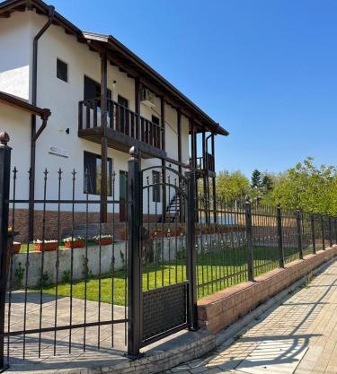 VILLA MEDI boutique