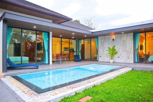 Villa Nadsuree Ao-Nang Luxury Modern House