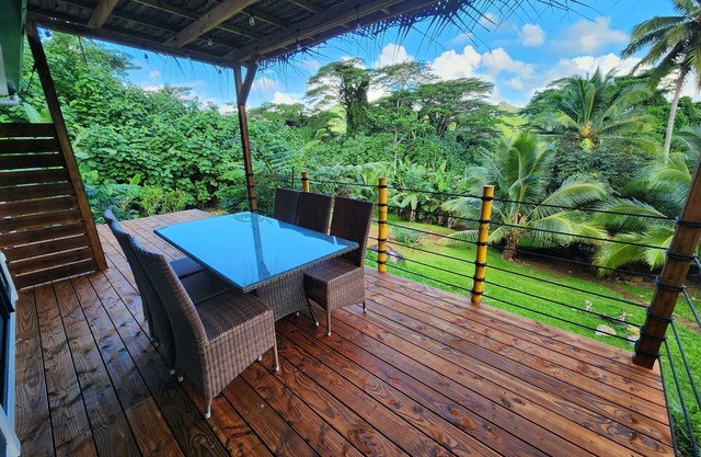 Villa Naturea, central A/C, 2 bedrooms and 2 bathrooms, tropical forest view