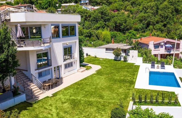 Villa Nikola