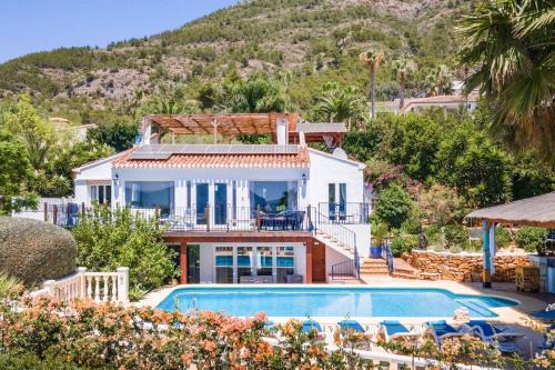 Villa Nirvana by Villa Plus