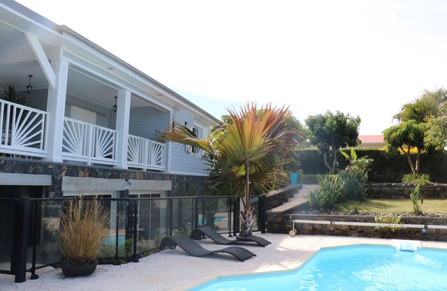 Villa of character with private swimming pool "With Senteurs de Jasmin"