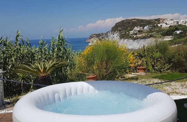 Villa of the Swimming pools of Cala Feola (Ponza)