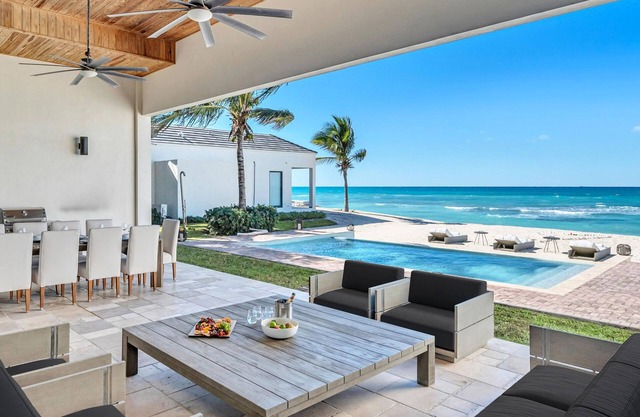 Villa on the Beach/Heated Pool/Bohemian Vibe/Corsair Key