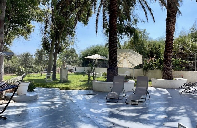Villa on the Catania - Siracusa coast, with private access to the sea and garden