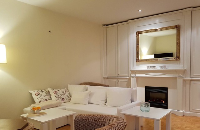 Villa on the lake in Gmunden - Godewind I