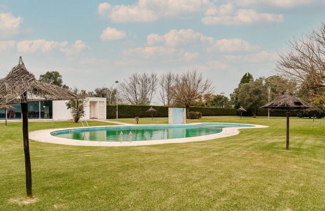 Villa 'Paradise' with Sea View, Shared Pool and Wi-Fi