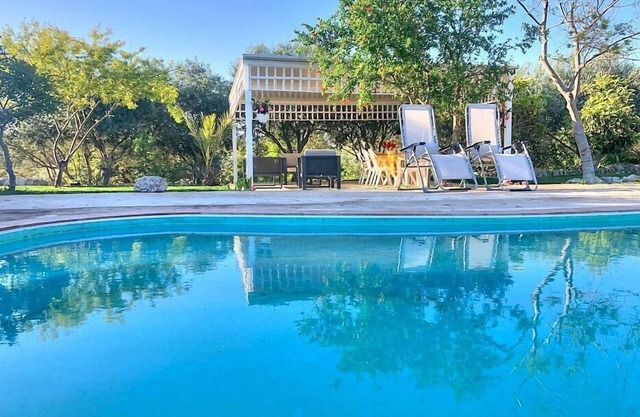 Villa Polina: A welcoming two-story villa in a quiet position, surrounded by the Sicilian countryside, with Free WI-FI.