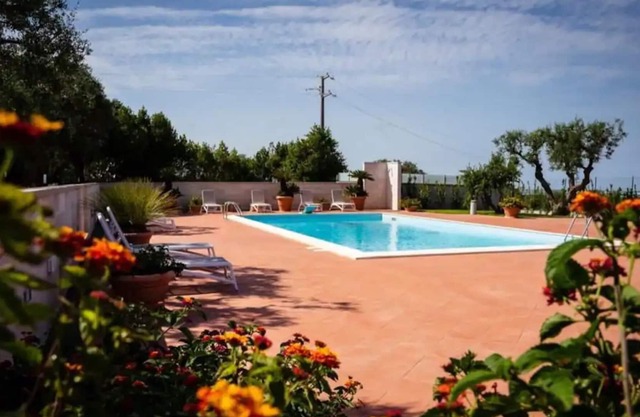 Villa "Resta with Pool and Spa", Sea View & Wi-Fi