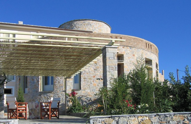 Villa Rotunda in Alonissos Old Town