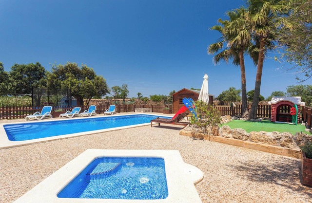 Villa Santa Eulalia with private Pool, A/C and garden
