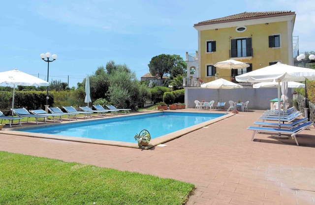 Villa Sciare Modò - two-room apartment n. 1 ground floor with furnished terrace