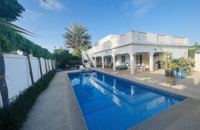 VILLA SEASIDE WITH SWIMMING POOL WIFI AIR CONDITIONING