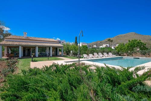 Villa Siller Roqueta by Sealand Villas