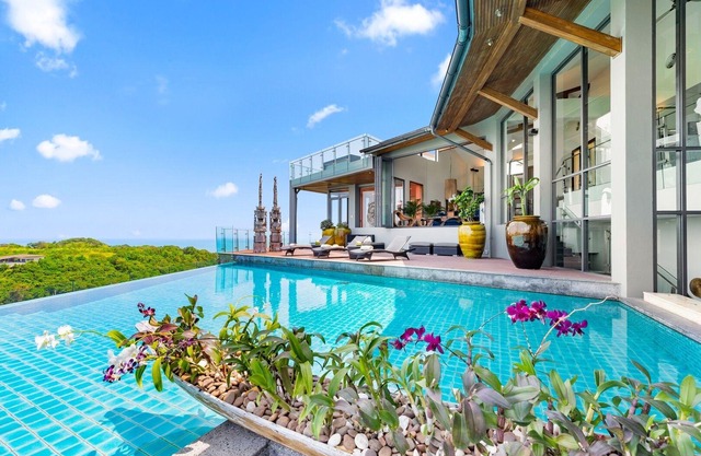 Villa Skyfall 8-bedroom with Private Cinema