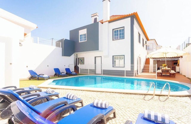 Villa Sol e Mar - Villa for 8 persons with pool and near the beach of Caparica