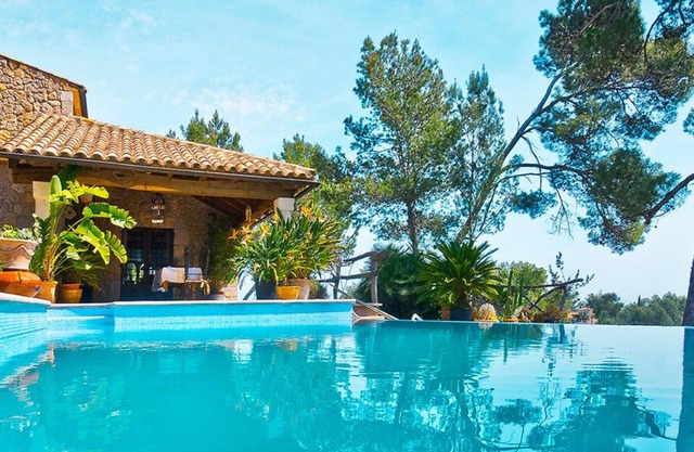 Villa Son Duri, pool and views