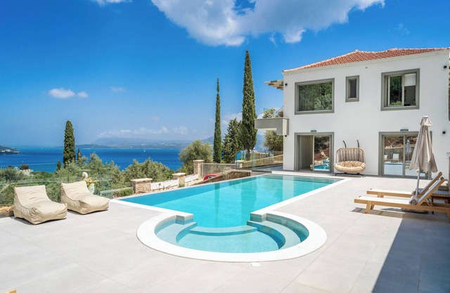 Villa Stella in Nikiana, offering amazing sea views!