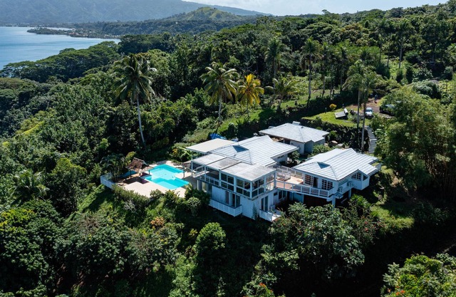Villa Tahiti, Domain T'oa Hotu