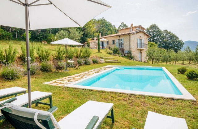 Villa Todari - Three Bedroom Villa, Sleeps 10
