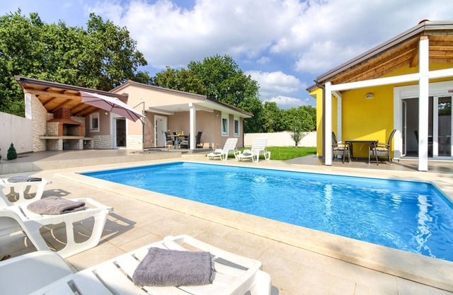 Villa TRUSINA (Istria - Valtura)