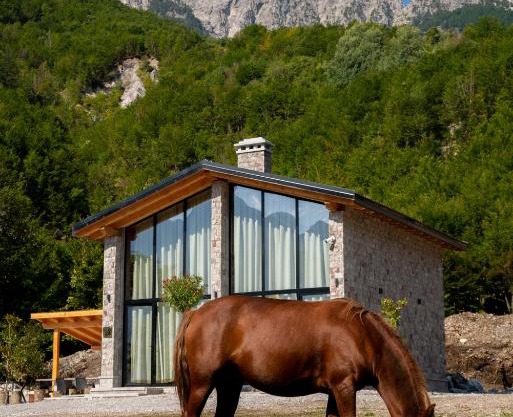 Villa Ujëvara e vogël