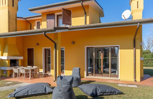 Villa V4 COM - Three Bedroom Villa, Sleeps 6