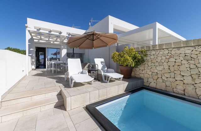 Villa 'Venza , Salento' with Sea View, Wi-Fi and Air Conditioning