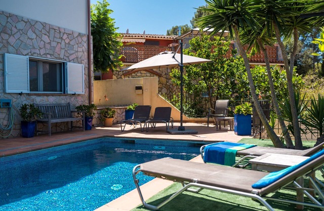 Villa Vuelta , spacious house with private pool