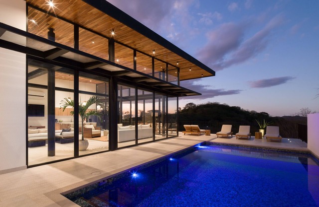 Villa w/stunning view, close to Tamarindo town/beach, in gated community