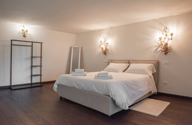 Villa 'Wellness Spa' with Lake View, Private Garden and Wi-Fi