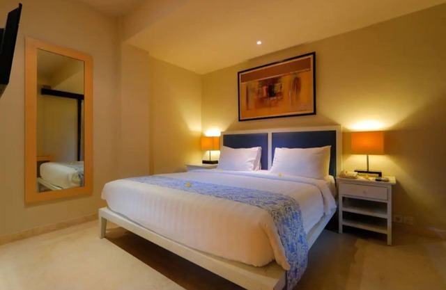Villa with Bay View - Private Pool - Sleeps 2