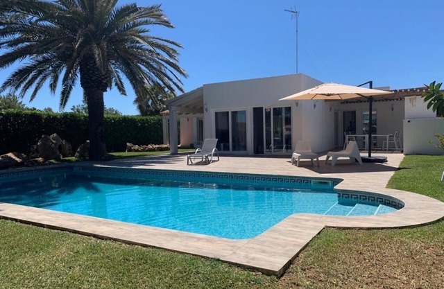 Villa with direct access to Cala n'Brut