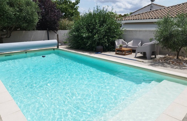 Villa with swimming pool. 15 min from the beaches and 25 min from the mountains
