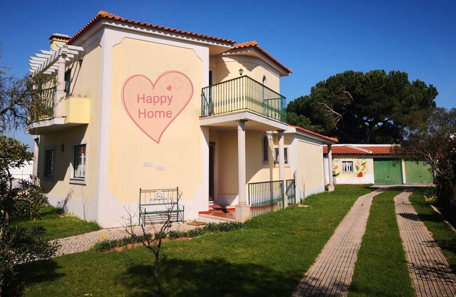 Villa with garden 6-9 people 800 m from Obidos