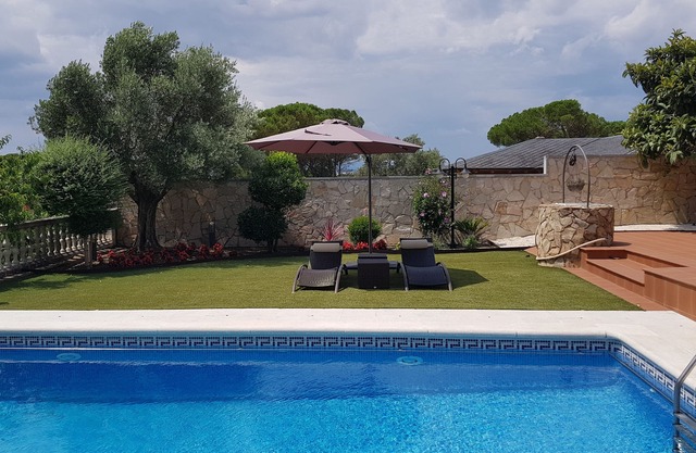 Villa with garden and private pool near the beach