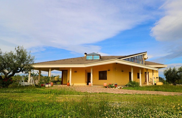 Villa with large garden 10 minutes from the beach