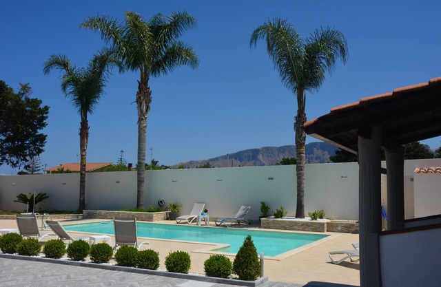 Villa with pool 800mt from the sea Trappeto 8 places