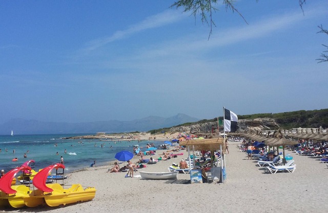 Villa with pool in residential area of Can Picafort just 300 m from the beach
