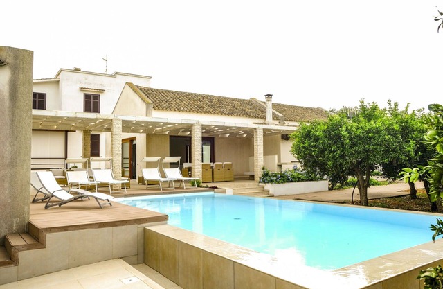 Villa with Pool in sicily