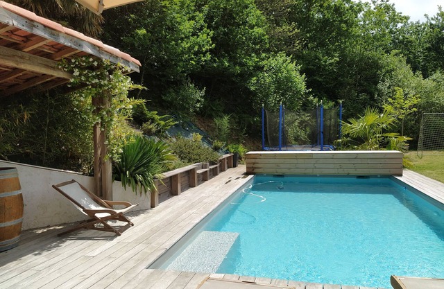VILLA WITH POOL, NATURE, GOLF AND BEACH