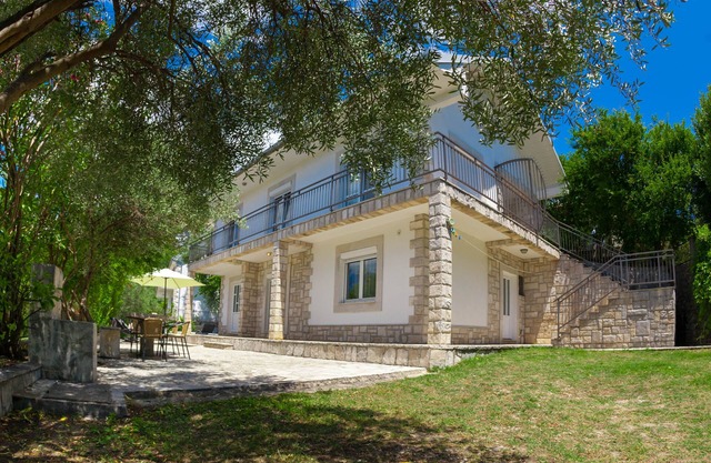 Villa With Private Pool And Sea View
