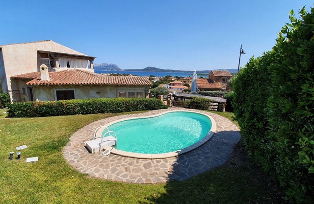 Villa with Private Pool and Beautiful Sea View