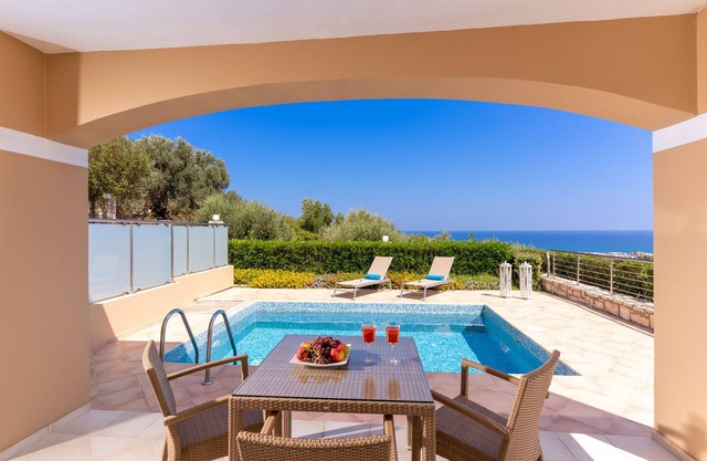 Villa With Sea View, Breakfast included, 800 Metres From Sandy Beach, Playground